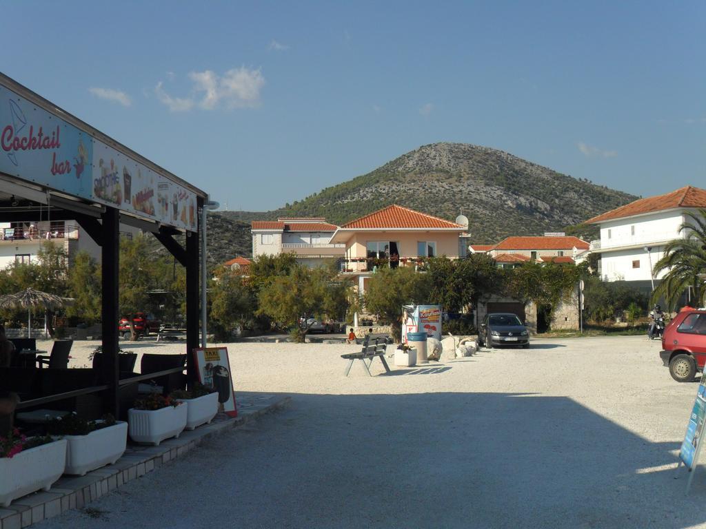 Apartments Vukman Seget Vranjica Exterior photo